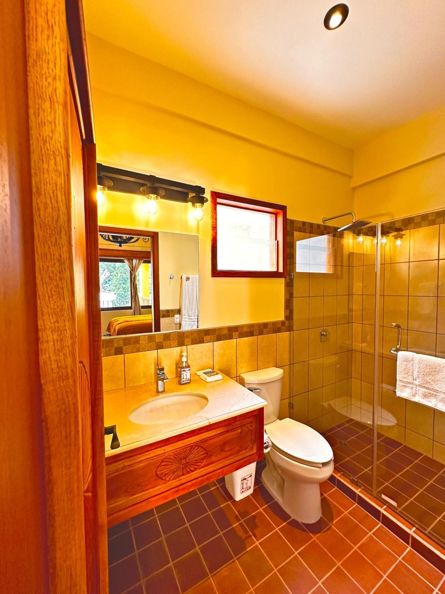 Hotel Jotam Panajachel Buitenkant foto