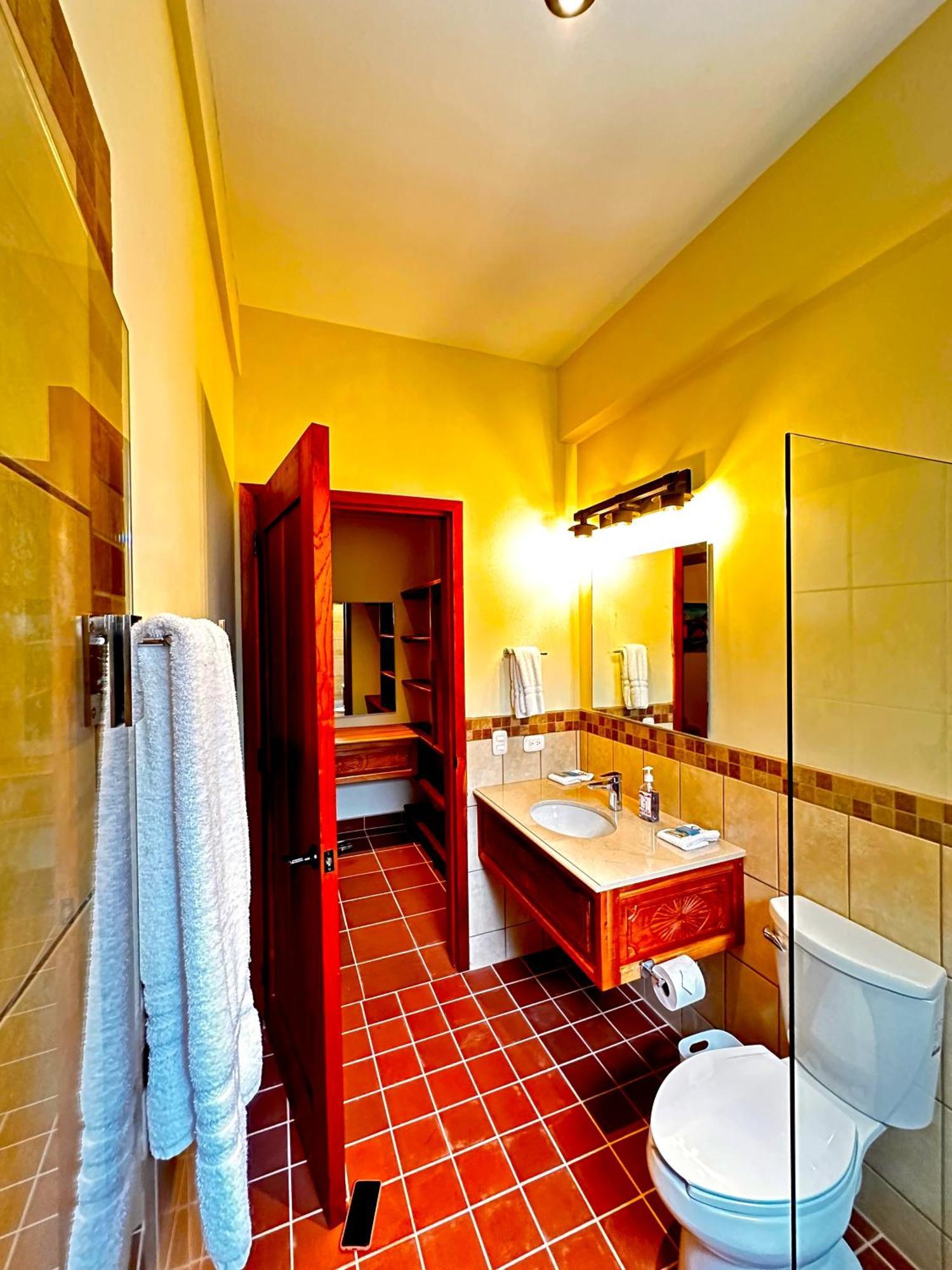 Hotel Jotam Panajachel Buitenkant foto