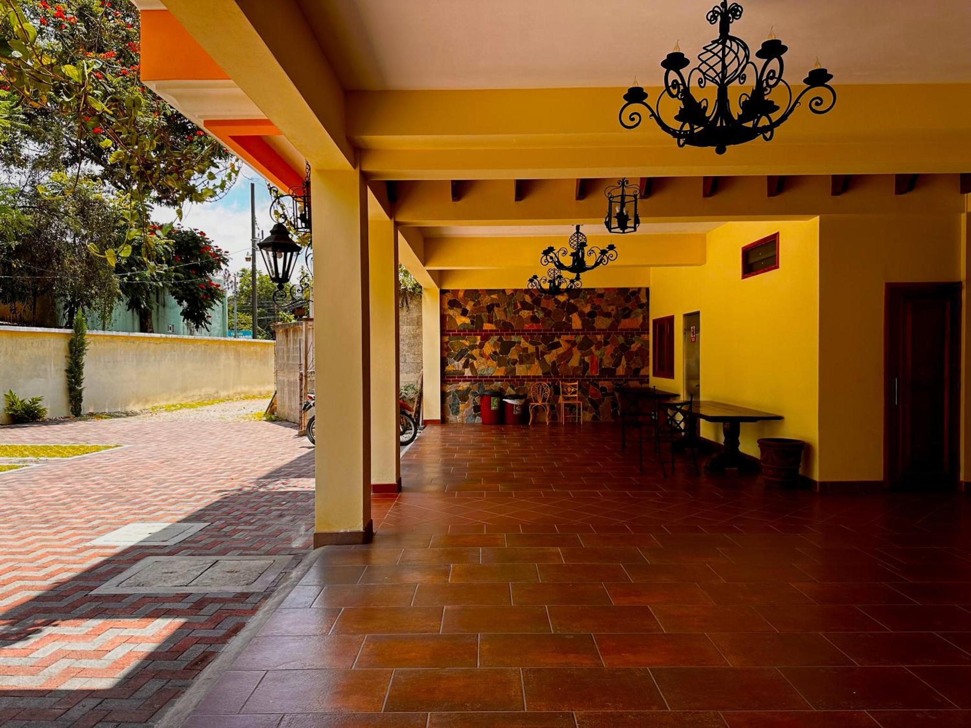 Hotel Jotam Panajachel Buitenkant foto